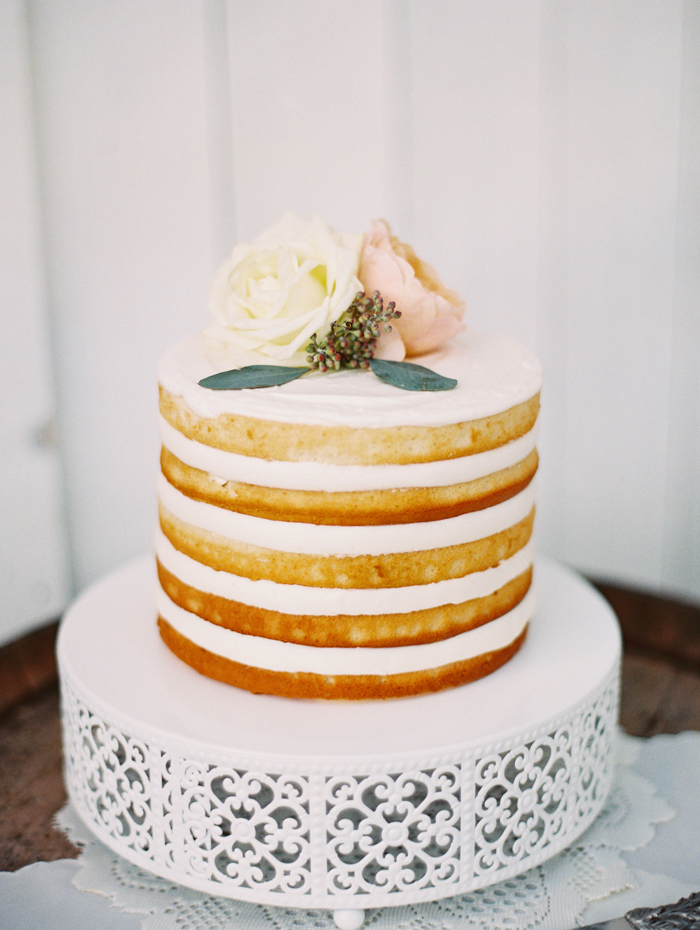 Mirelle Carmichael Photography - Blue and Grey Hammersky Vineyards Wedding - Paso Robles, CA - Naked Cake