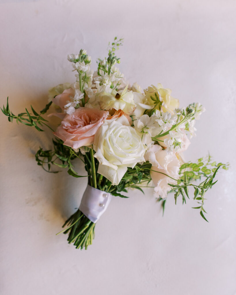 September wedding bouquet at Carmel Valley Ranch